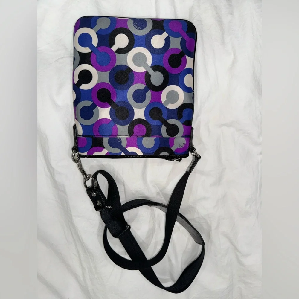 Vintage Coach Crossbody - Picture 5 of 10
